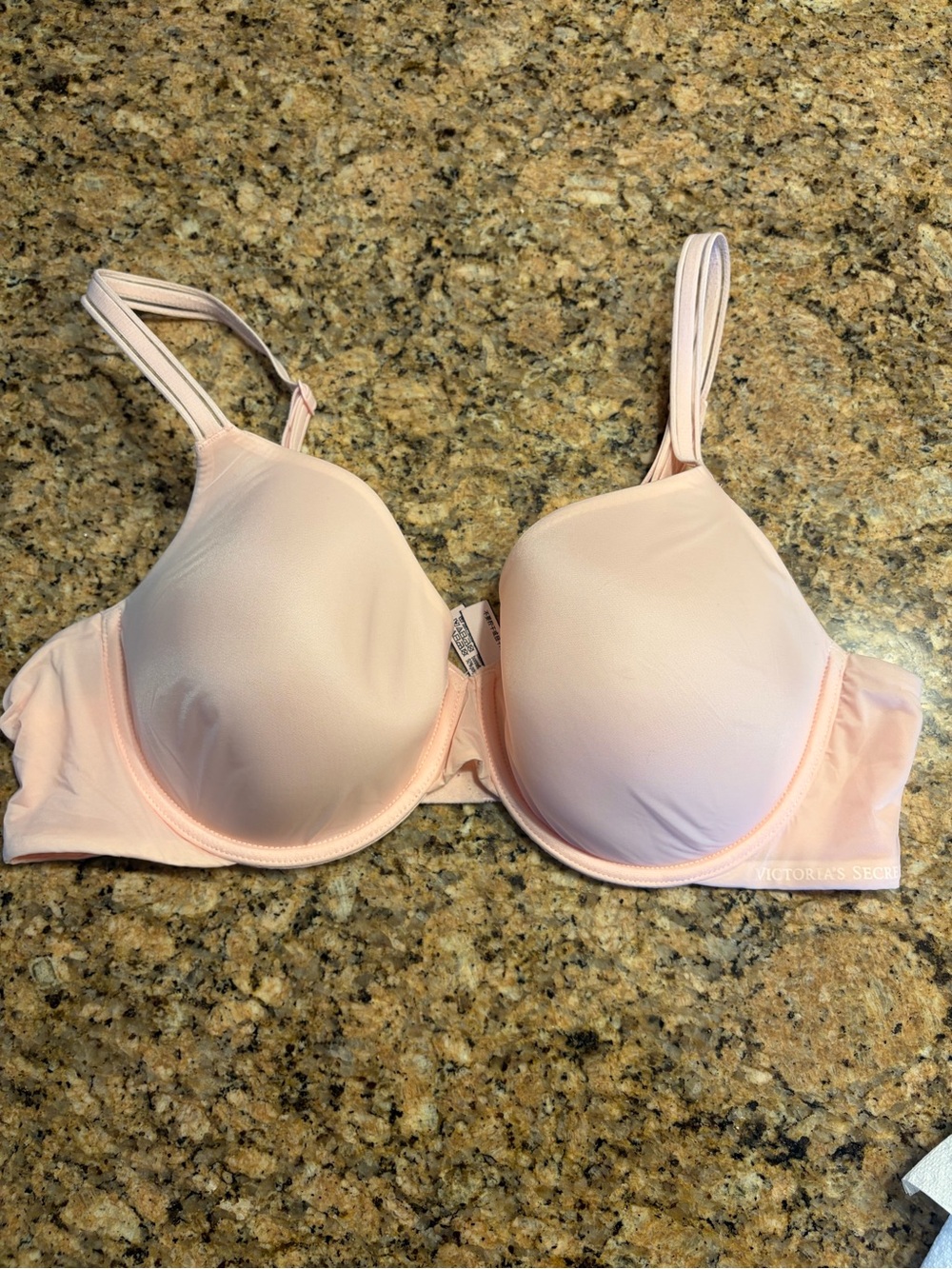 Victoria's Secret Pale Pink Seamless Molded T-Shirt Bra